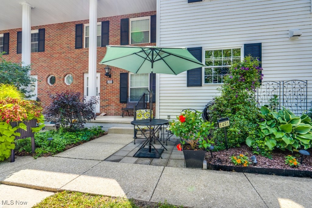 Village In T - Residential