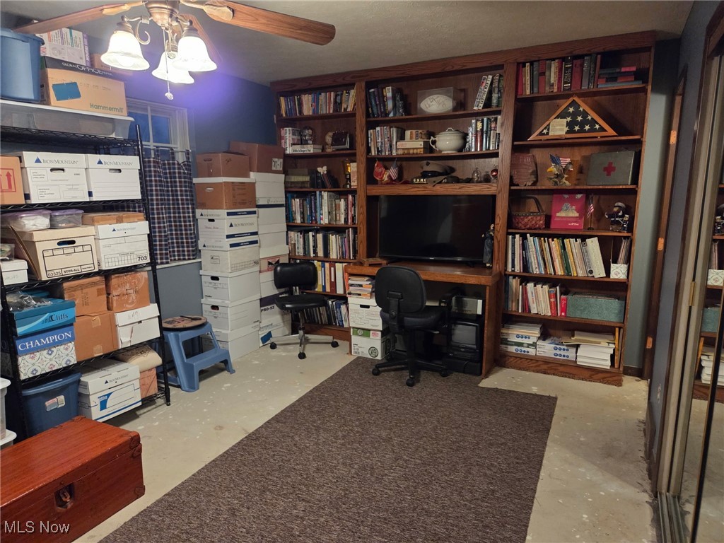 Addington Place Condo Ph 04 - Residential