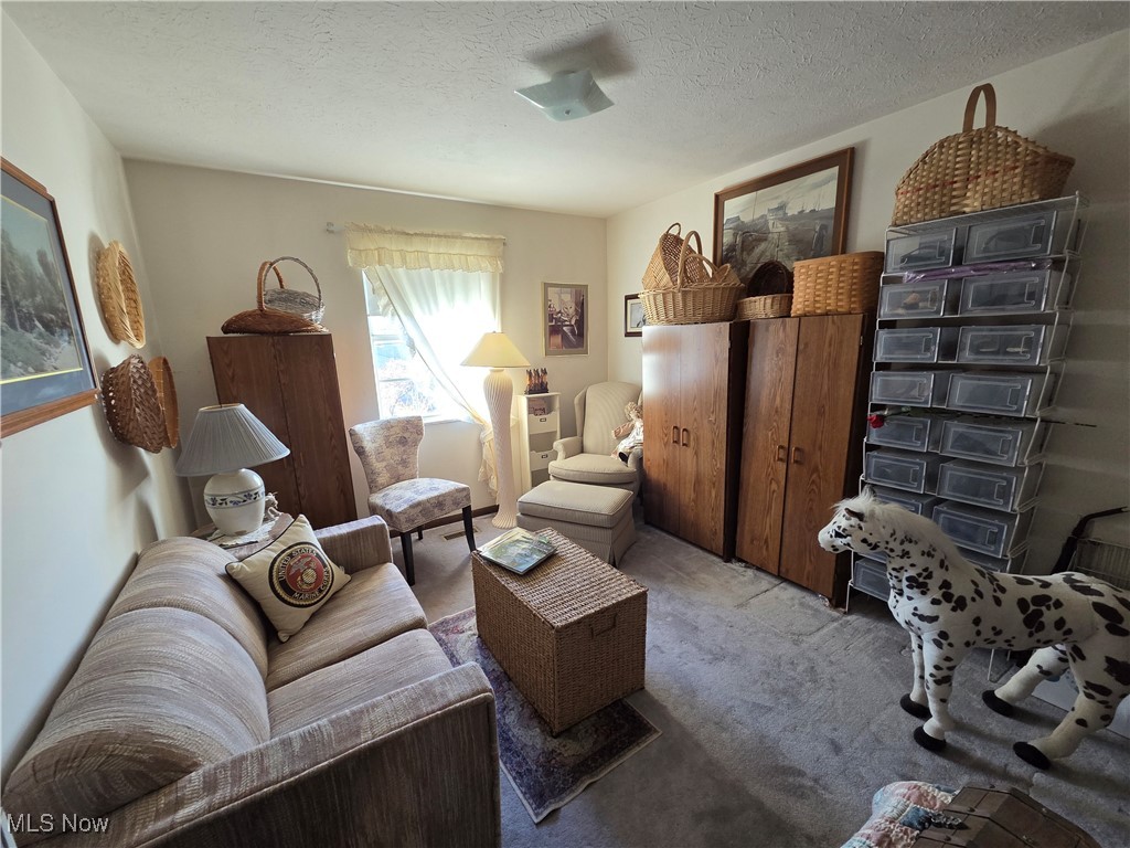 Addington Place Condo Ph 04 - Residential