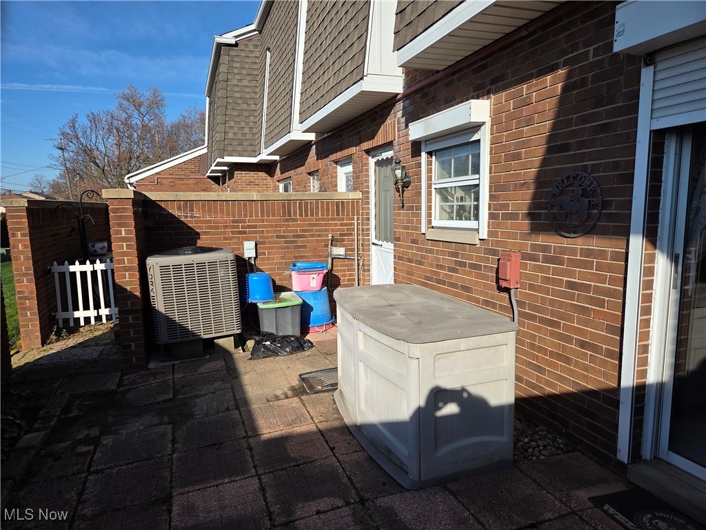 Addington Place Condo Ph 04 - Residential