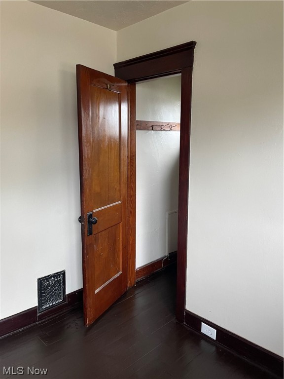 W J Lang Denison Ave - Residential