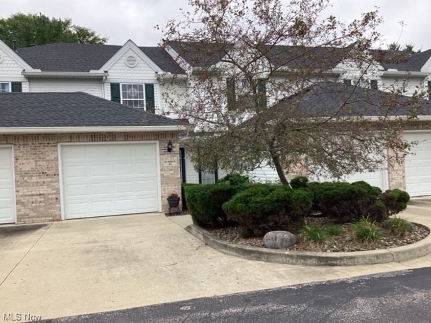 Welcome to 135 Sand Court unit #7 in Fairlawn. This charming townhouse-style unit offers 2 bedrooms and 1.5 baths. As you enter, you'll be greeted by a bright and spacious kitchen and living area The huge living room features a fireplace for cold evenings and large sliding glass door allowing plenty of natural light to shine in. The open layout makes it ideal for entertaining guests, cooking large meals and great space for serving. The well-designed kitchen is equipped with modern appliances and ample cabinet space. Upstairs, you will find two comfortable bedrooms with plenty of closet space, providing you with plenty of room to organize your belongings. The full bathroom on this floor is updated and is easily accessible to both bedrooms. In addition to the indoor space, this unit also boasts a private outdoor patio, perfect for enjoying your morning coffee. This townhouse has the perfect location offering easy access to nearby shopping centers, restaurants, parks, and schools. Commuti