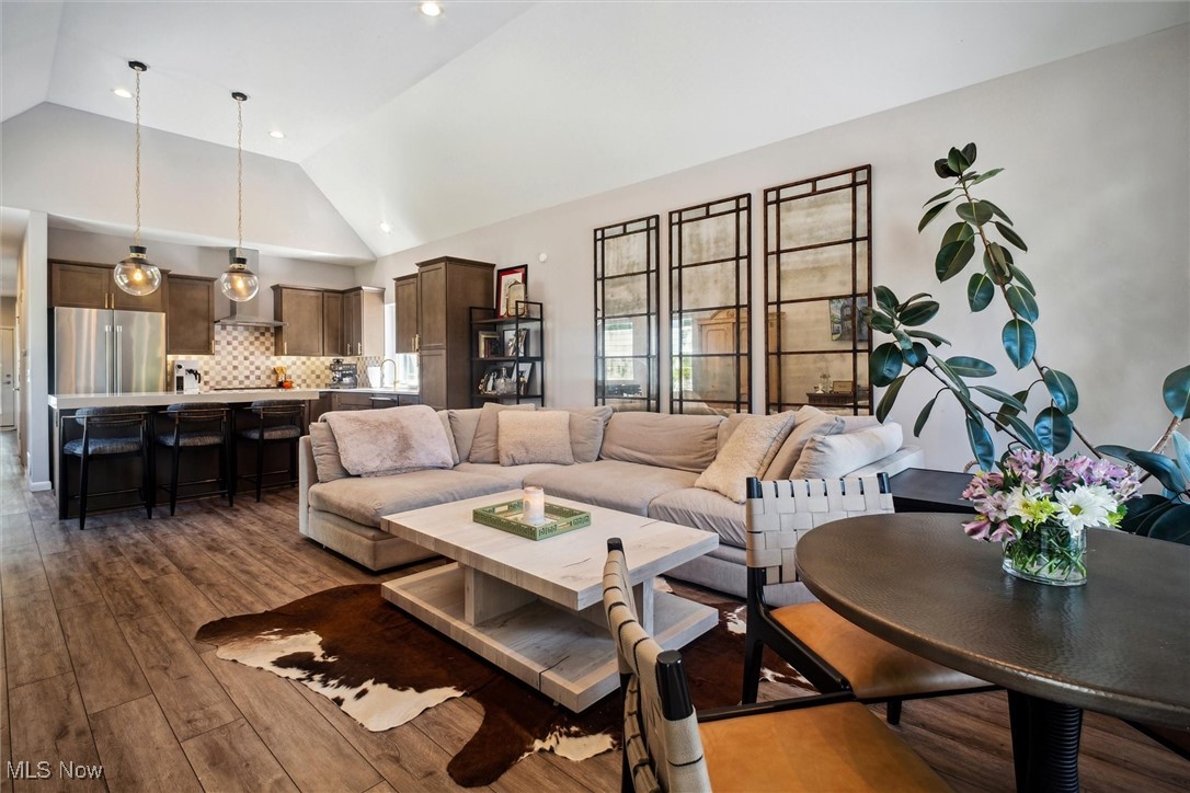 1928 W 48th Street