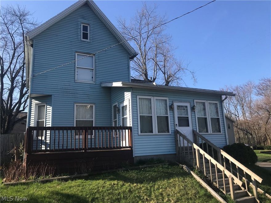 GOOD STARTER HOME OR RENTAL PROPERTY!    Newer roof, spacious room sizes.   Small corner lot.  First floor bedroom and bath.  Seller willing to pay up to 6% of buyer's closing costs with full price offer.