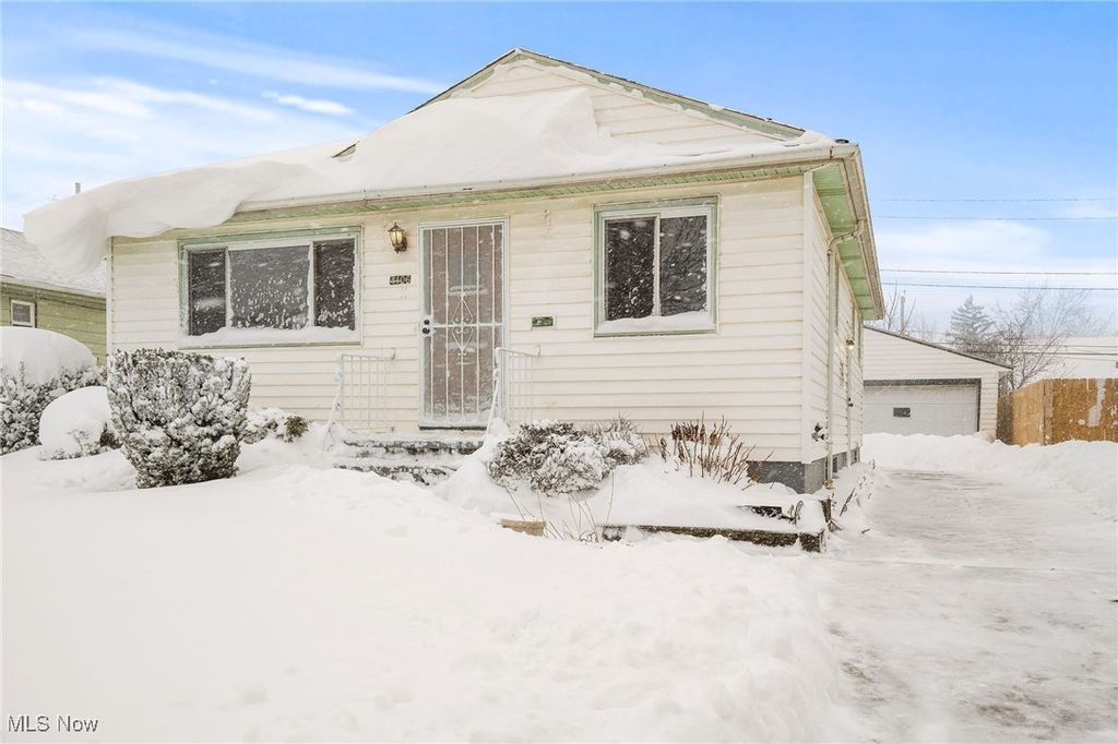 Photo of 4106 E 151st Street, Cleveland, OH 44128 (MLS # 5181584)