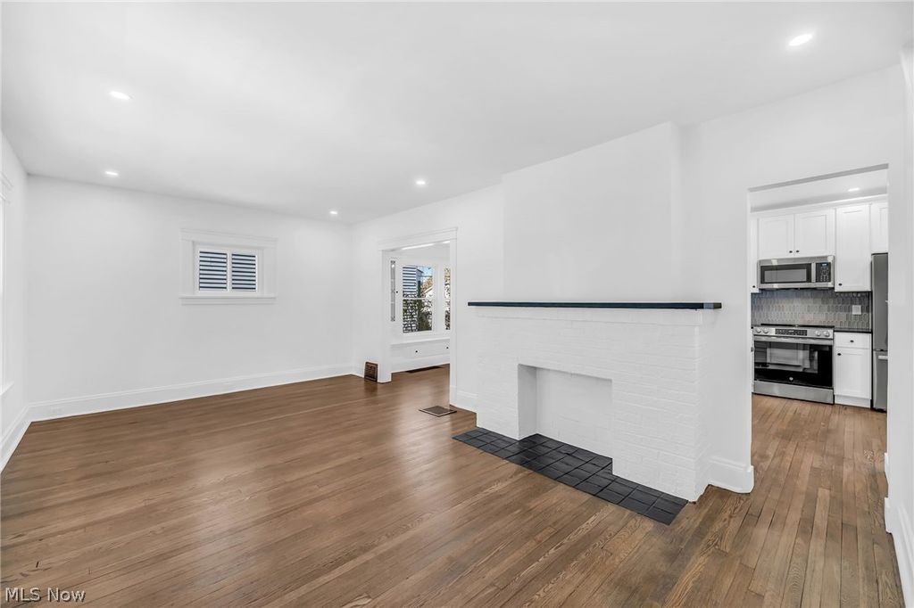 Photo of 14404 Bayes Avenue, Lakewood, OH 44107 (MLS # 5186258)