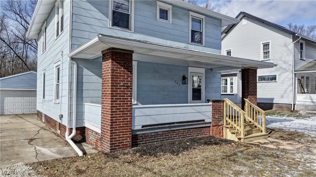 Photo of 405 Tuscarawas Avenue NW, Brewster, OH 44613 (MLS # 5183260)