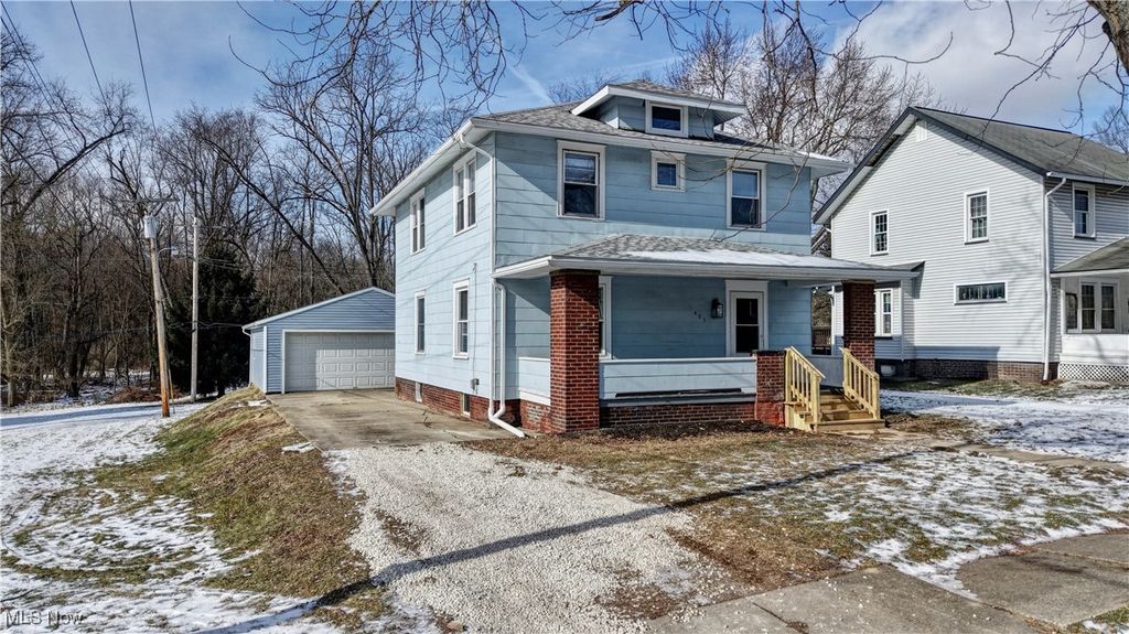 Photo of 405 Tuscarawas Avenue NW, Brewster, OH 44613 (MLS # 5183260)