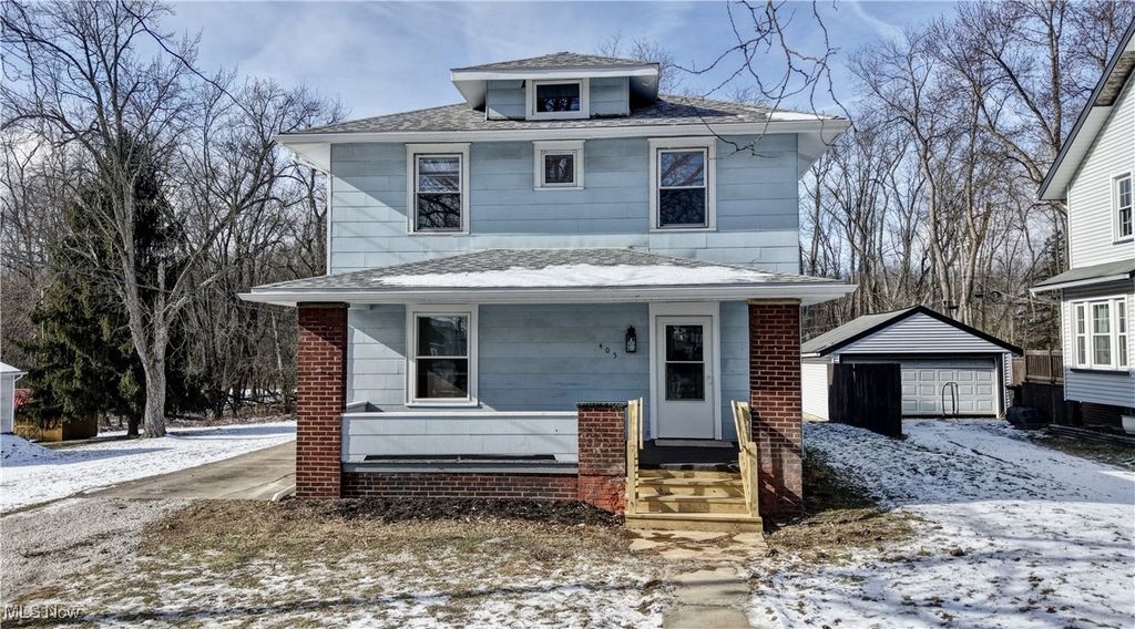 Photo of 405 Tuscarawas Avenue NW, Brewster, OH 44613 (MLS # 5183260)