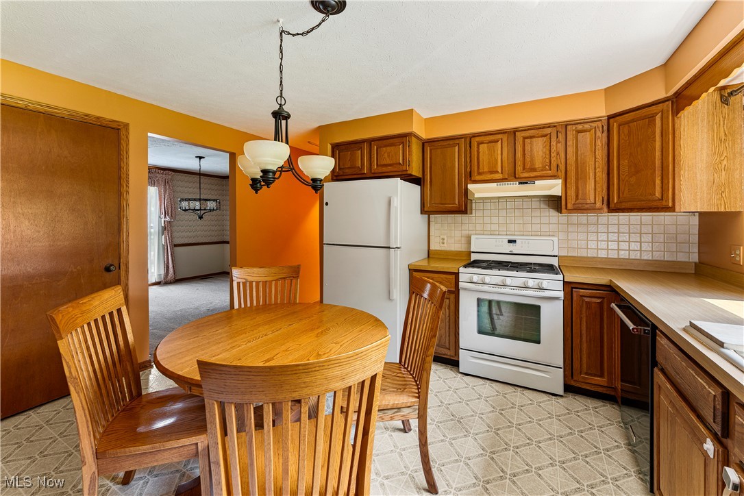 9852 Hocking Street, Massillon, Ohio image 7