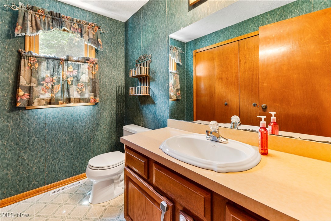 9852 Hocking Street, Massillon, Ohio image 13