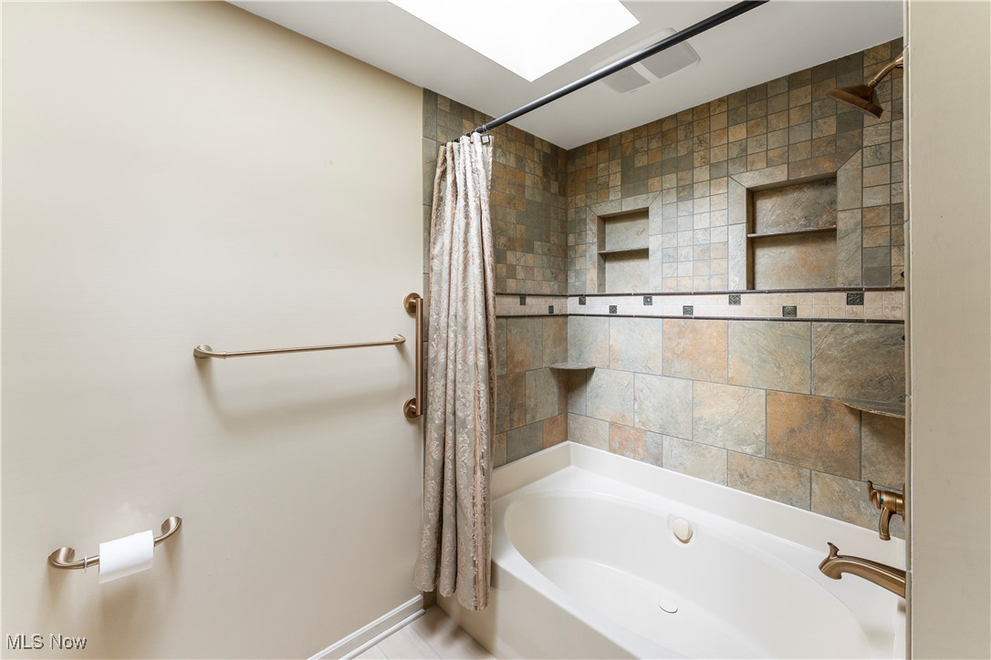 9852 Hocking Street, Massillon, Ohio image 17