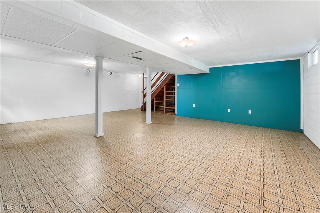 9852 Hocking Street, Massillon, Ohio image 24