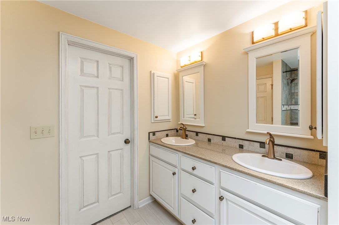 9852 Hocking Street, Massillon, Ohio image 16