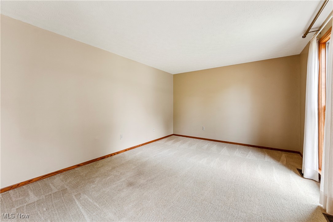 9852 Hocking Street, Massillon, Ohio image 3