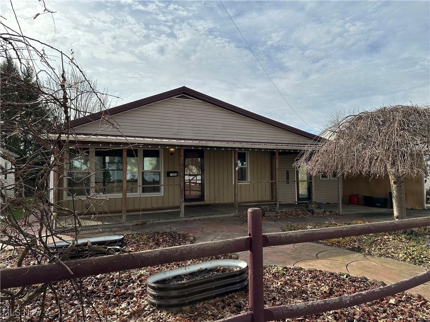 Beautiful 1,400 square foot Ranch in an excellent location! This home features 3 bedrooms, 2 full baths, a $37,000 kitchen remodel and $10,000 worth of new Anderson windows [receipts provided].  Available for immediate occupancy! Call for an appointment today, as this will sell quickly!