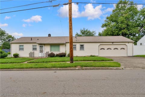 Homes For Sale - 34 Mcdonald Avenue<br/> Niles, OH 44446