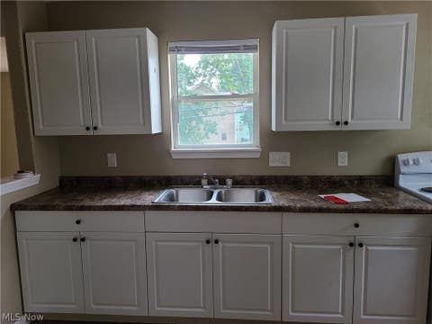 Tiny photo for 628 Sumner Street #DOWN, Akron, OH 44311 (MLS # 5239484)