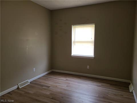 Tiny photo for 628 Sumner Street #DOWN, Akron, OH 44311 (MLS # 5239484)