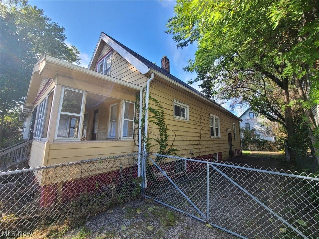 12419 Locke Avenue