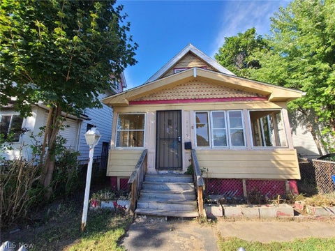 Homes For Sale - 12419 Locke Avenue<br/> Cleveland, OH 44108