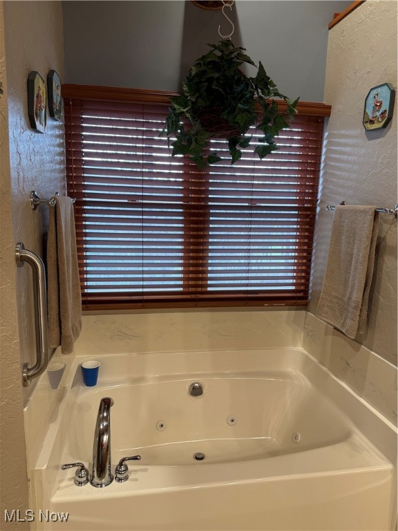 2425 W Buckhorn Drive, Millersburg, Ohio image 31