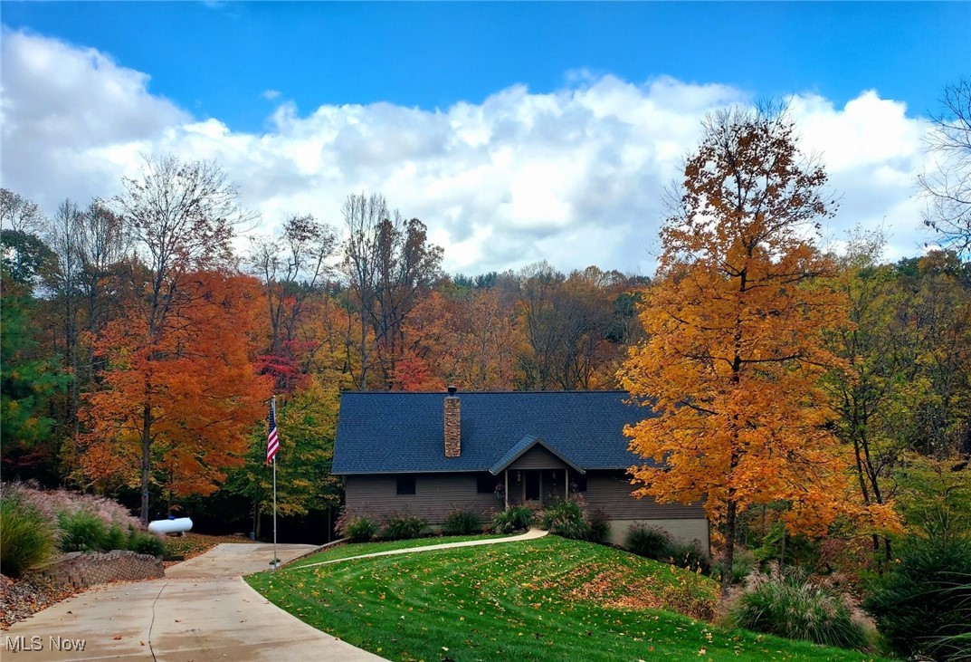 2425 W Buckhorn Drive, Millersburg, Ohio image 1