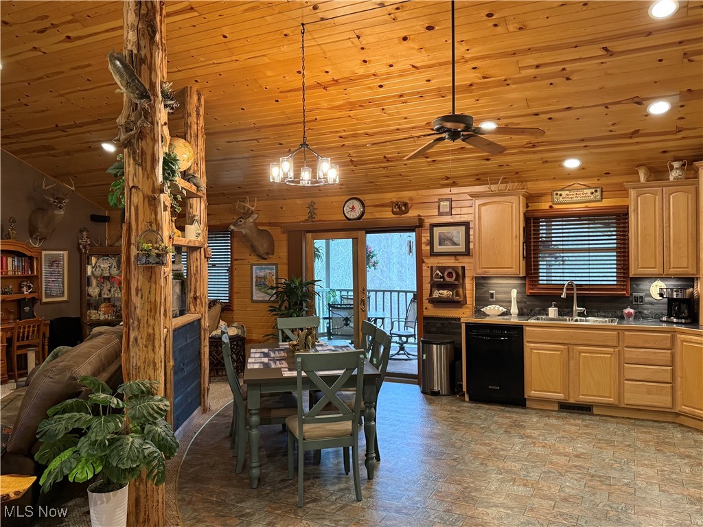 2425 W Buckhorn Drive, Millersburg, Ohio image 28