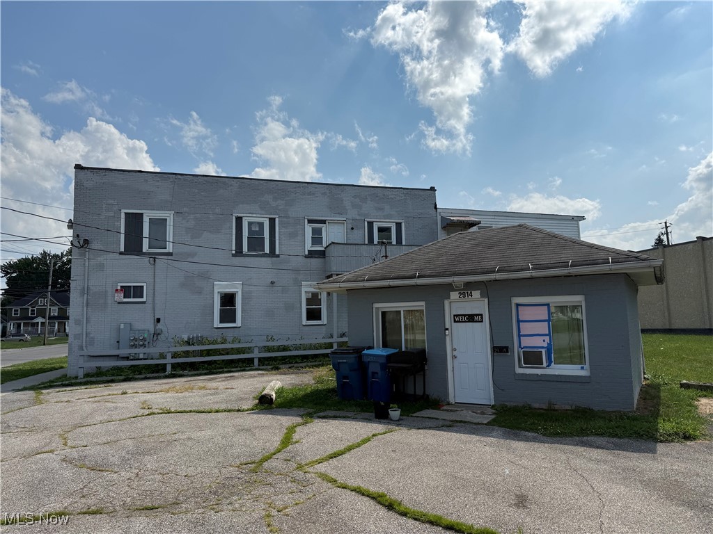 2914-2916 Seneca Avenue