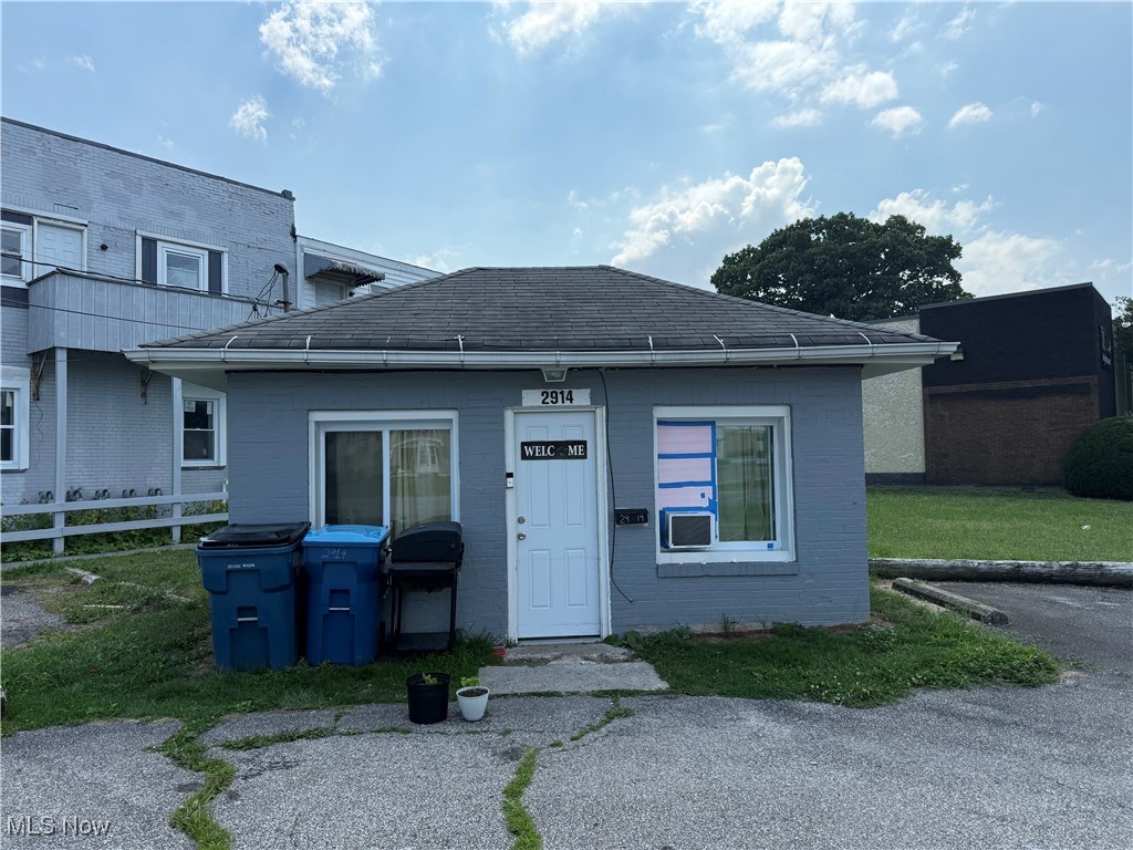 2914-2916 Seneca Avenue