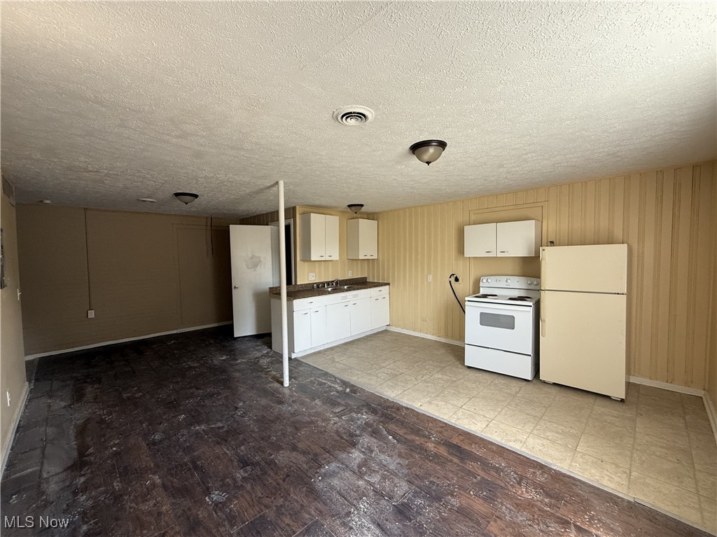 Sheffield Land Co - Commercial Sale