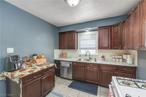 Tiny photo for 1631 Cohassett Avenue, Lakewood, OH 44107 (MLS # 5209293)