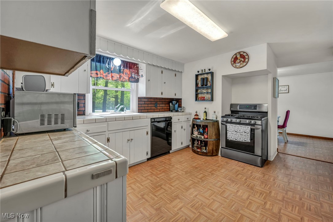 8665 Johnnycake Ridge Road, Mentor, Ohio image 11