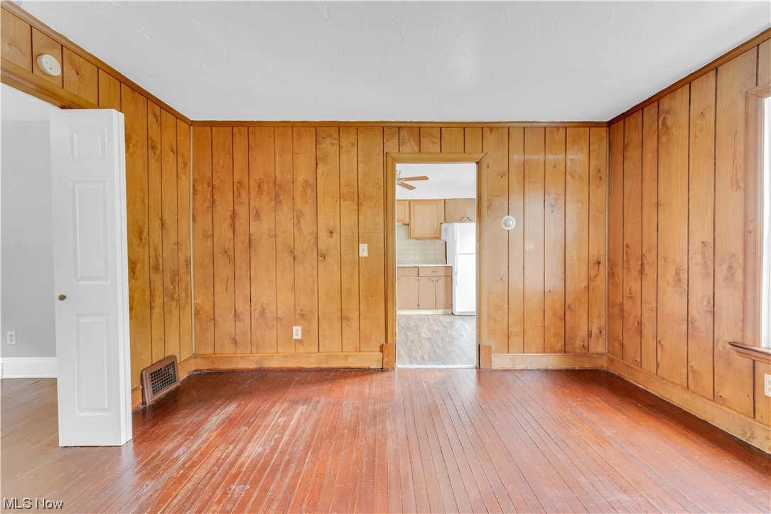 Lake Shore Land - Residential Lease