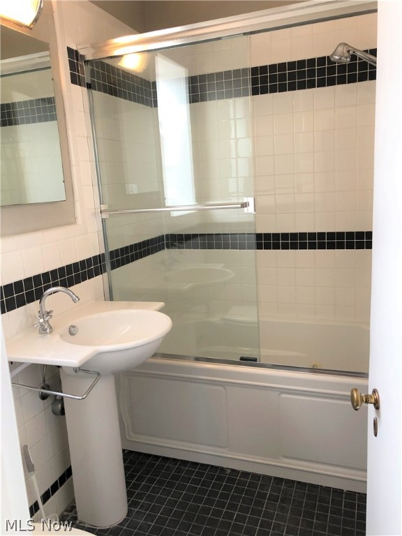 Euchts Resub - Residential Lease