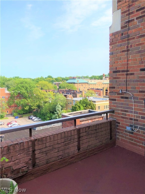 Euchts Resub - Residential Lease