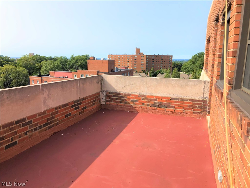 Euchts Resub - Residential Lease