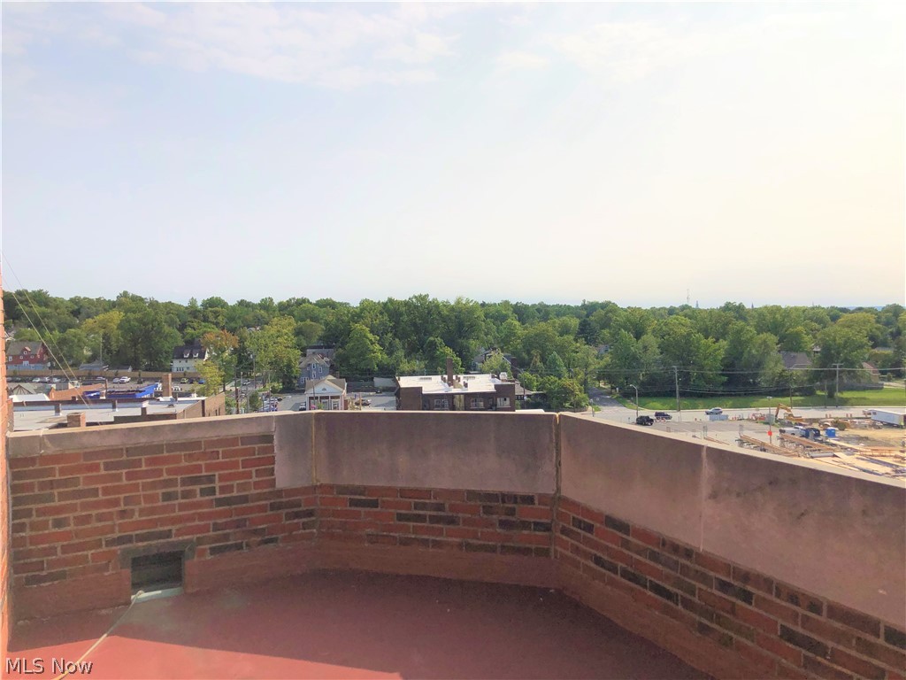 Euchts Resub - Residential Lease