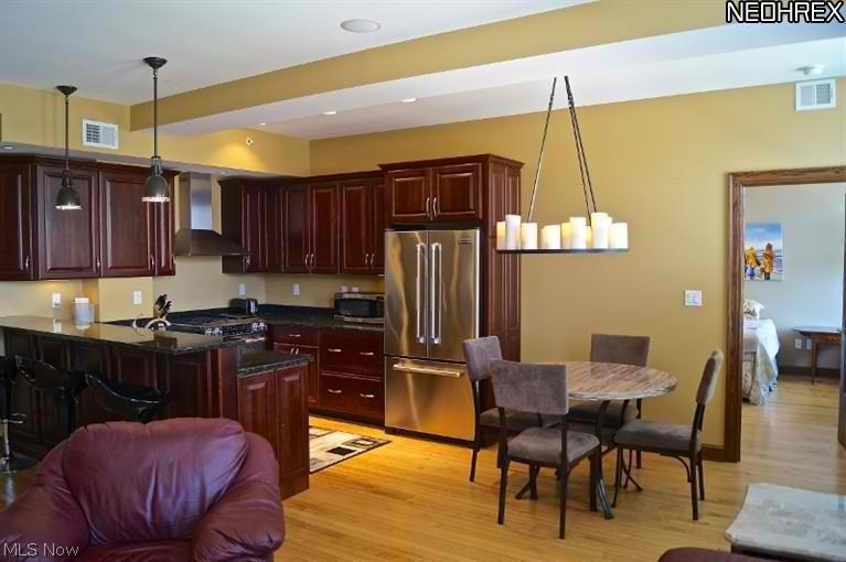 Park Bldg Condos - Residential