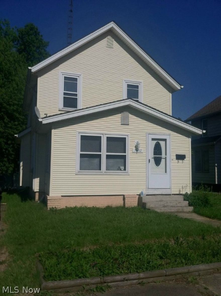 Great opportunity! This 2-3 bedroom home has been freshly rehabbed! All new furnace and many updates. Freshly painted as well! Possible 3rd bedroom/den/office off of living room. Hardwood floors through out; gorgeous original dark hardwood floors and newer laminate as well. Fully applianced kitchen with a dishwasher with tons of storage space. Schedule your showing today! No section 8. Only 1 dog, 1 dog and 1 cat, or 2 cats.