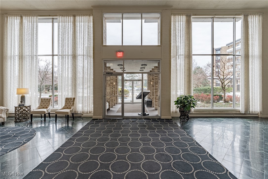 Acacia/Green Condo - Residential