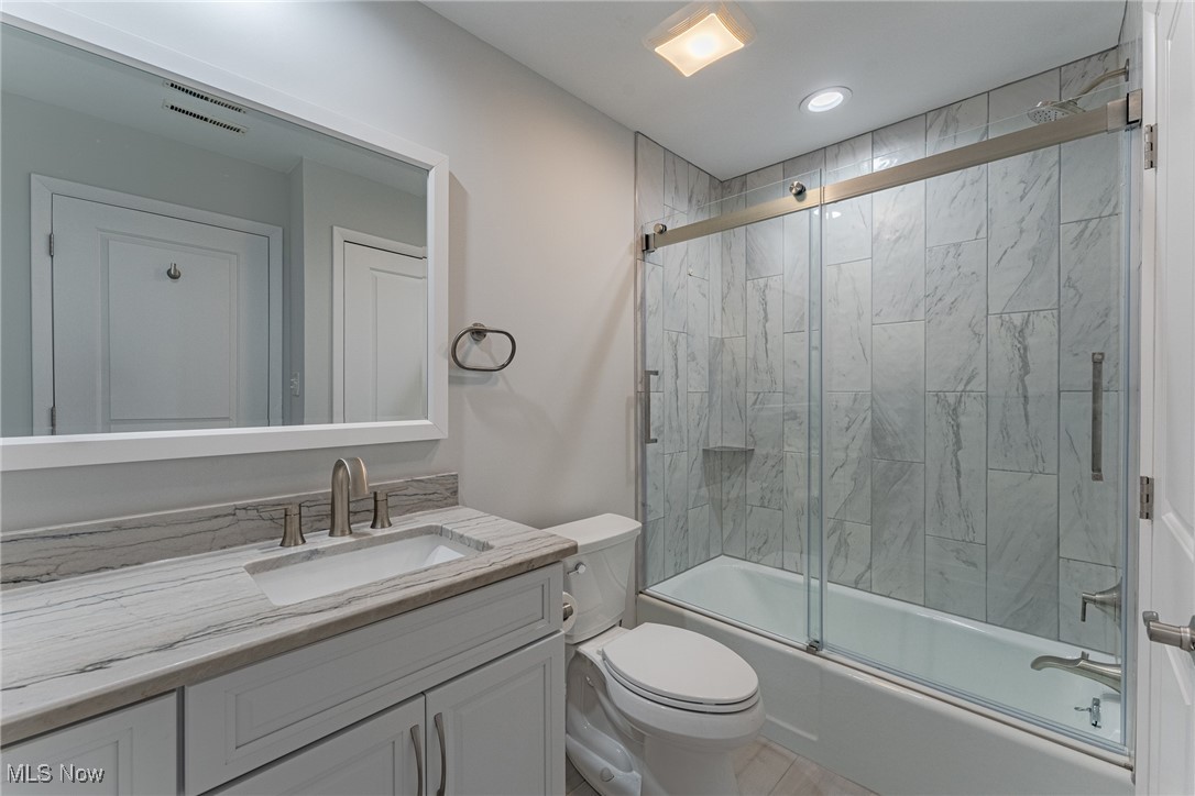 Acacia/Green Condo - Residential