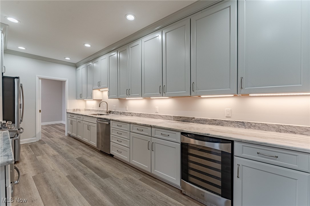 Acacia/Green Condo - Residential