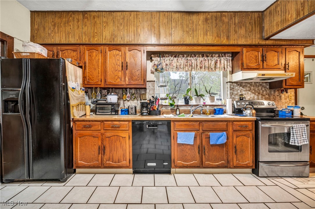 1438 E 52nd Street, Cleveland, Ohio image 10