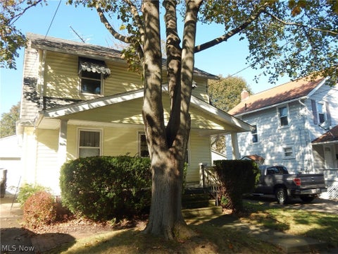 Tiny photo for 940 Davis Street, Akron, OH 44310 (MLS # 5257049)