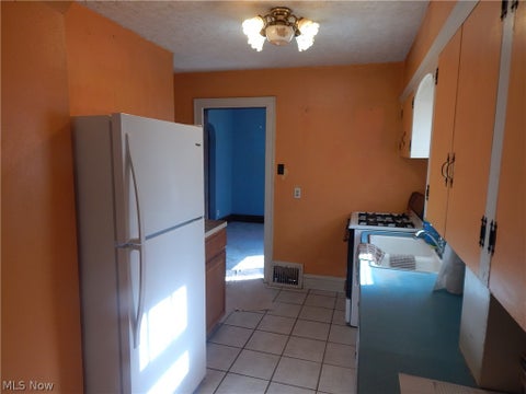 Tiny photo for 940 Davis Street, Akron, OH 44310 (MLS # 5257049)