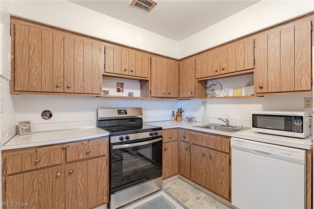 Heritage Circle Condo - Residential