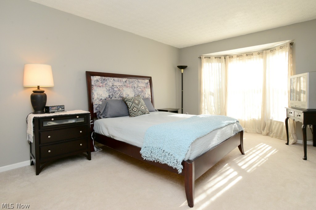 Falls Pointe - Residential