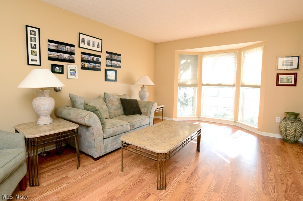 Falls Pointe - Residential