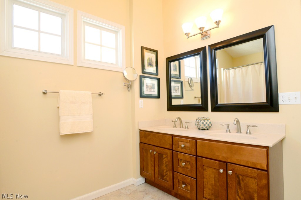 Falls Pointe - Residential